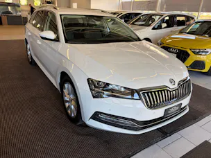 Škoda Superb Combi 2.0 TDi Style 4x4 DSG | CH Fahrzeug | mySkoda Pack | Kessy | Belüftete Sitz | DAB+ | Navi Columbus 9.2" |