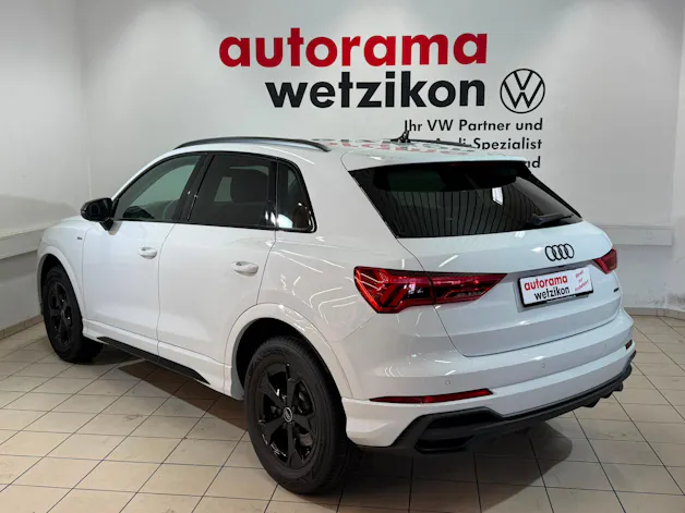 Audi Q3 45 TFSI S line quattro S-tronic