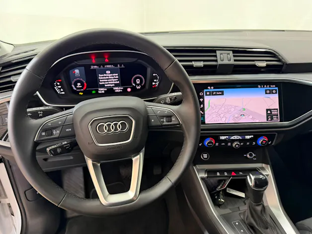 Audi Q3 45 TFSI S line quattro S-tronic