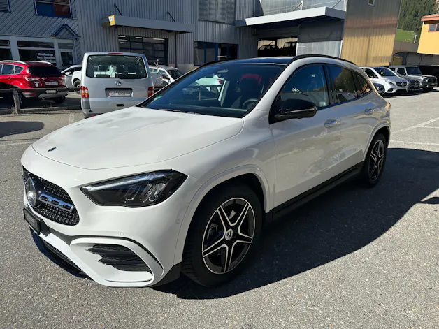 Mercedes-Benz GLA 220 AMG Line 4matic