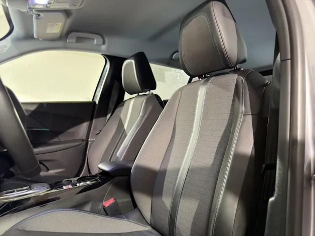 Peugeot 2008 1.2 PureTech Allure Pack EAT8