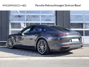 Porsche Panamera 4 E-Hybrid
