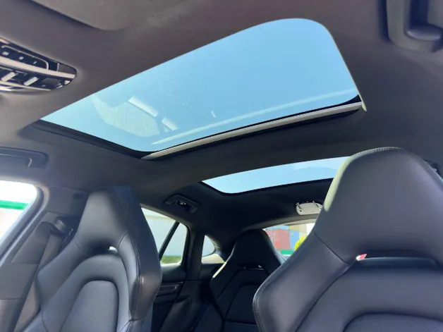 PORSCHE Panamera 4 E-Hybrid
