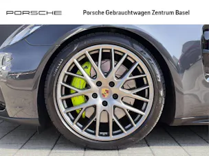 Porsche Panamera 4 E-Hybrid
