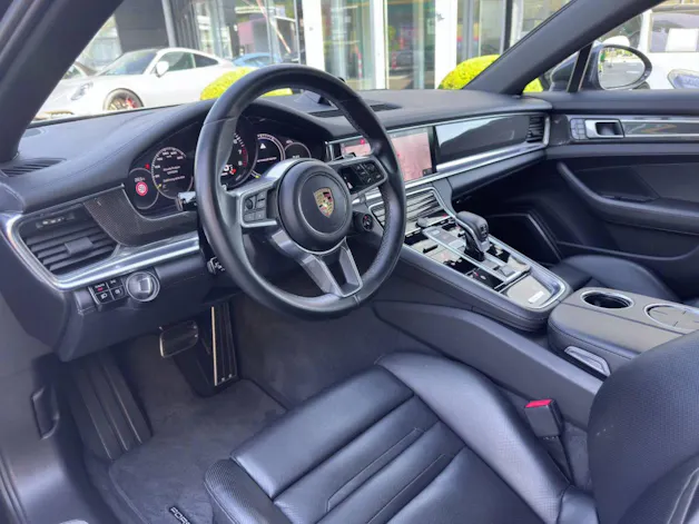 PORSCHE Panamera 4 E-Hybrid