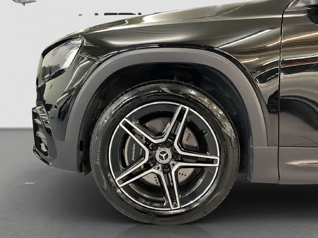 Mercedes-Benz GLB 220 AMG Line 4MATIC