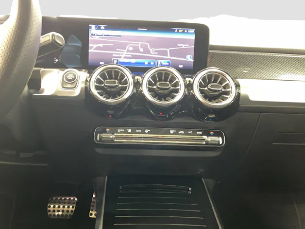 Mercedes-Benz GLB 220 AMG Line 4MATIC