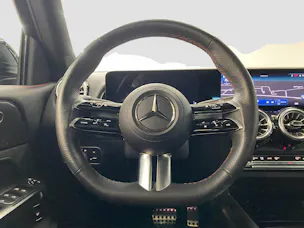 Mercedes-Benz GLB 220 AMG Line 4MATIC