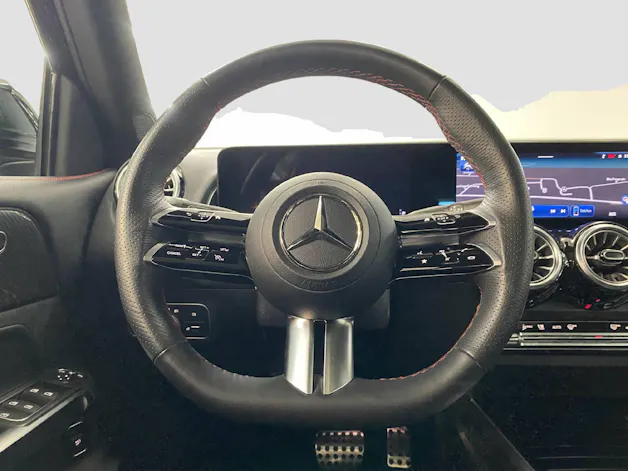 Mercedes-Benz GLB 220 AMG Line 4MATIC