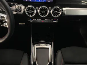 Mercedes-Benz GLB 220 AMG Line 4MATIC