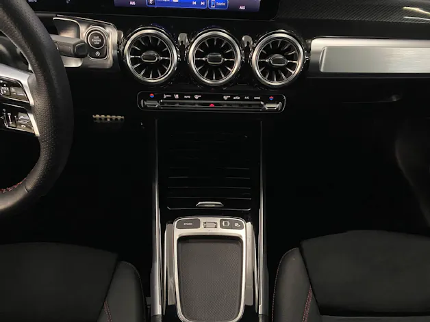 Mercedes-Benz GLB 220 AMG Line 4MATIC