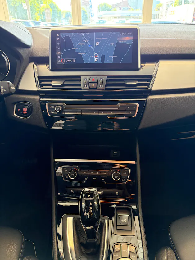 BMW 220d xDrive Gran Tourer | CH Fzg. | Driving Assistant Plus | Kamera | LED Scheinw. | HeadUp | Sportsitze |