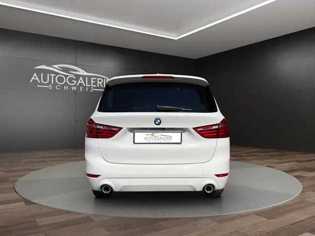 BMW 220d xDrive Gran Tourer | CH Fzg. | Driving Assistant Plus | Kamera | LED Scheinw. | HeadUp | Sportsitze |