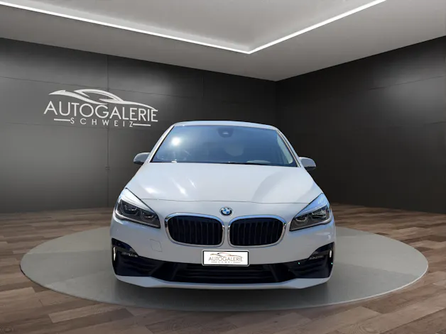 BMW 220d xDrive Gran Tourer | CH Fzg. | Driving Assistant Plus | Kamera | LED Scheinw. | HeadUp | Sportsitze |