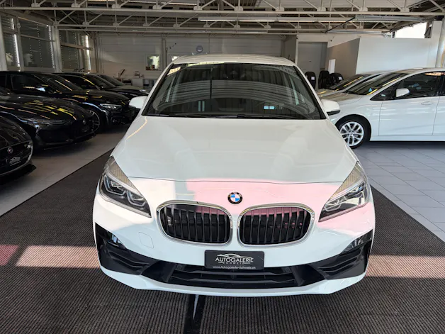 BMW 220d xDrive Gran Tourer | CH Fzg. | Driving Assistant Plus | Kamera | LED Scheinw. | HeadUp | Sportsitze |