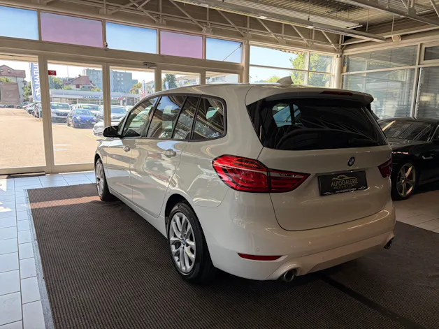 BMW 220d xDrive Gran Tourer | CH Fzg. | Driving Assistant Plus | Kamera | LED Scheinw. | HeadUp | Sportsitze |