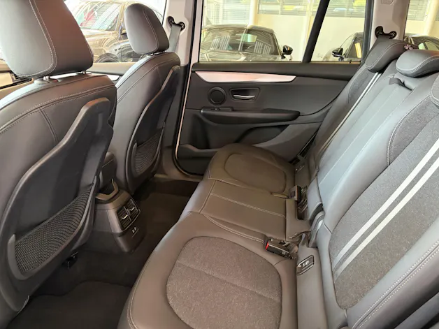 BMW 220d xDrive Gran Tourer | CH Fzg. | Driving Assistant Plus | Kamera | LED Scheinw. | HeadUp | Sportsitze |