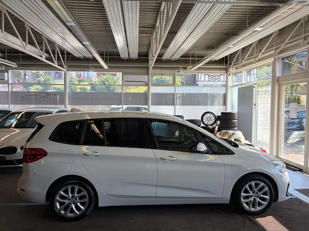 BMW 220d xDrive Gran Tourer | CH Fzg. | Driving Assistant Plus | Kamera | LED Scheinw. | HeadUp | Sportsitze |
