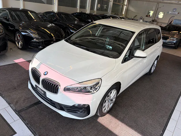 BMW 220d xDrive Gran Tourer | CH Fzg. | Driving Assistant Plus | Kamera | LED Scheinw. | HeadUp | Sportsitze |
