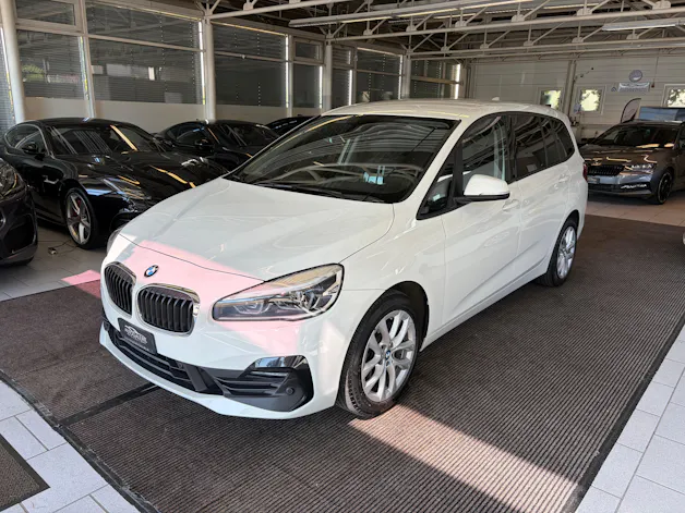BMW 220d xDrive Gran Tourer | CH Fzg. | Driving Assistant Plus | Kamera | LED Scheinw. | HeadUp | Sportsitze |