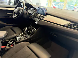 BMW 220d xDrive Gran Tourer | CH Fzg. | Driving Assistant Plus | Kamera | LED Scheinw. | HeadUp | Sportsitze |