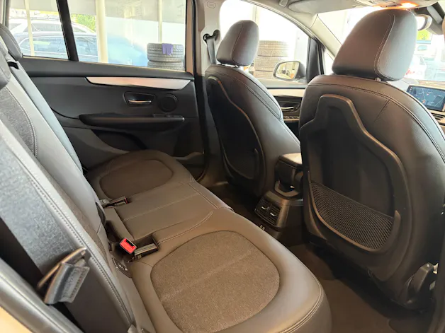 BMW 220d xDrive Gran Tourer | CH Fzg. | Driving Assistant Plus | Kamera | LED Scheinw. | HeadUp | Sportsitze |