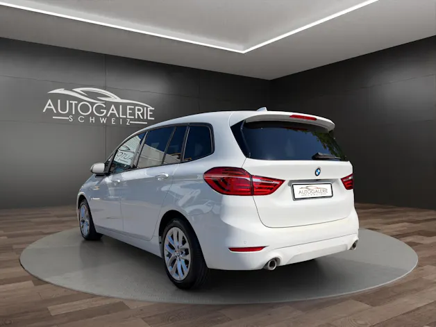 BMW 220d xDrive Gran Tourer | CH Fzg. | Driving Assistant Plus | Kamera | LED Scheinw. | HeadUp | Sportsitze |