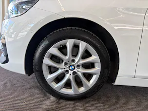 BMW 220d xDrive Gran Tourer | CH Fzg. | Driving Assistant Plus | Kamera | LED Scheinw. | HeadUp | Sportsitze |