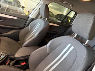 BMW 220d xDrive Gran Tourer | CH Fzg. | Driving Assistant Plus | Kamera | LED Scheinw. | HeadUp | Sportsitze |