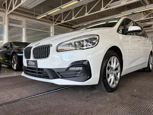 BMW 220d xDrive Gran Tourer | CH Fzg. | Driving Assistant Plus | Kamera | LED Scheinw. | HeadUp | Sportsitze |