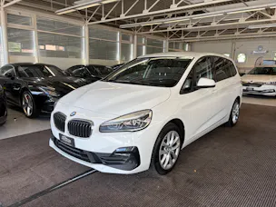 BMW 220d xDrive Gran Tourer | CH Fzg. | Driving Assistant Plus | Kamera | LED Scheinw. | HeadUp | Sportsitze |