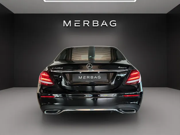 Mercedes-Benz E 220 d AMG Line 4Matic