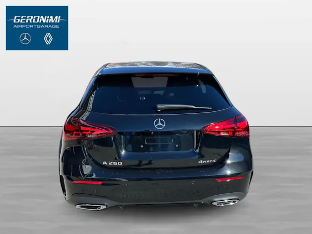 MERCEDES-BENZ A 250 AMG Line 4Matic