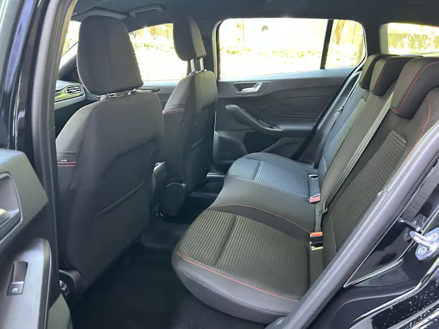 Ford Focus 1.0 MHEV ST-Line Automat