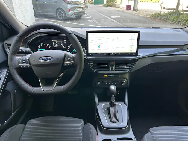 Ford Focus 1.0 MHEV ST-Line Automat