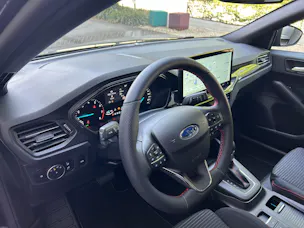 Ford Focus 1.0 MHEV ST-Line Automat