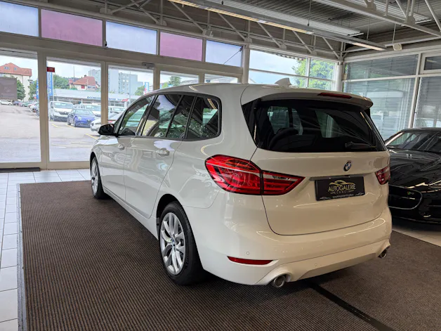 BMW 220d xDrive Gran Tourer | CH Fzg. | Driving Assistant Plus | Kamera | LED Scheinw. | HeadUp | Sportsitze |