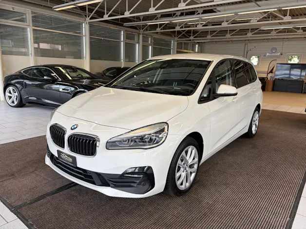BMW 220d xDrive Gran Tourer | CH Fzg. | Driving Assistant Plus | Kamera | LED Scheinw. | HeadUp | Sportsitze |