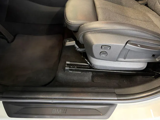 BMW 220d xDrive Gran Tourer | CH Fzg. | Driving Assistant Plus | Kamera | LED Scheinw. | HeadUp | Sportsitze |