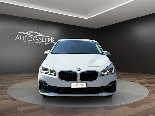 BMW 220d xDrive Gran Tourer | CH Fzg. | Driving Assistant Plus | Kamera | LED Scheinw. | HeadUp | Sportsitze |
