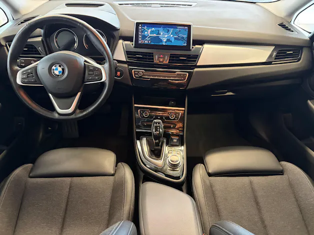 BMW 220d xDrive Gran Tourer | CH Fzg. | Driving Assistant Plus | Kamera | LED Scheinw. | HeadUp | Sportsitze |