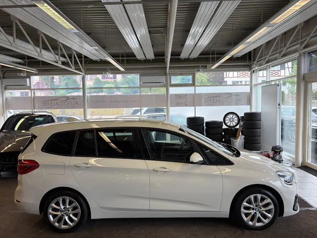 BMW 220d xDrive Gran Tourer | CH Fzg. | Driving Assistant Plus | Kamera | LED Scheinw. | HeadUp | Sportsitze |