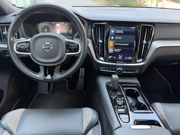 Volvo S60 2.0 T8 TE R-Design eAWD