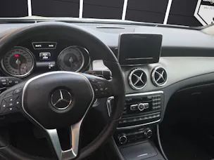 MERCEDES-BENZ GLA 200 CDI Style 4m
