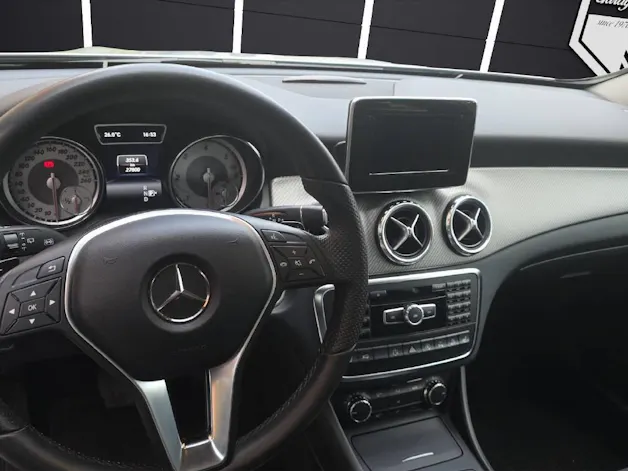 MERCEDES-BENZ GLA 200 CDI Style 4m