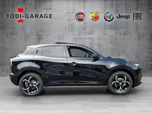 Alfa Romeo Junior 1.2 TI SKY Q4