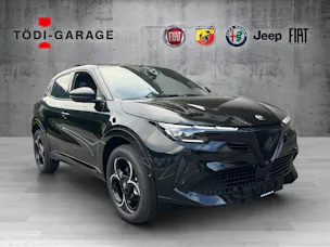 Alfa Romeo Junior 1.2 TI SKY Q4