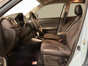Fahrzeugbild SUZUKI Vitara 1.4 T Sakura Top Hybrid 4x4