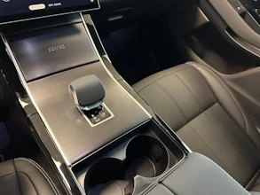 https://vehicle.imgix.net/4375411/636d3560-37df-457d-8d42-71f908ca7b35.jpg