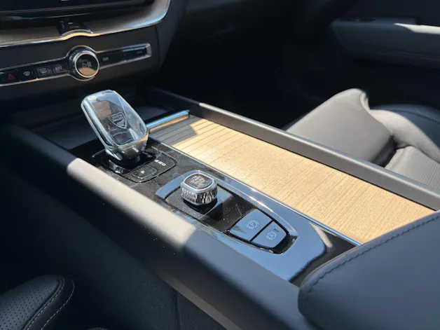 Volvo XC60 2.0 B5 MH Plus Dark AWD